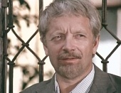 Стоянка поезда — две минуты (1972)
