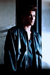 Незаконное вторжение (1992)