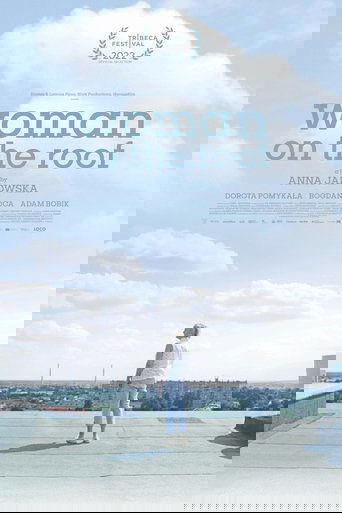 Смотреть Женщина на крыше онлайн в HD качестве 720p